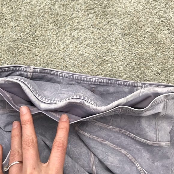 Fast and free II , size 4 , 25inch lululemon leggings, “ice dye” - Picture 13 of 15